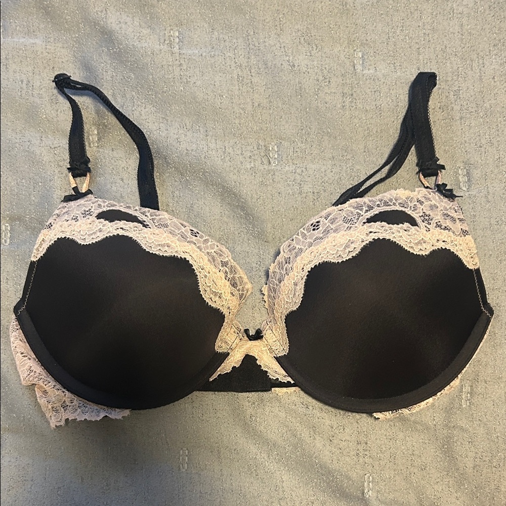 Victoria's Secret Black and Cream Dream Angels Bra
